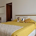 Sol E Mar By The Airport Tatil Evi Santa Cruz (Madeira)