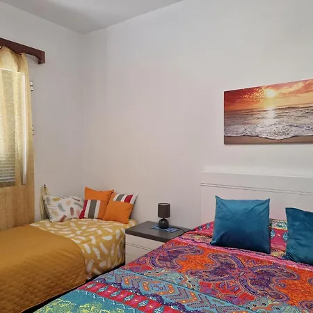 Sol E Mar By The Airport Tatil Evi Santa Cruz (Madeira)