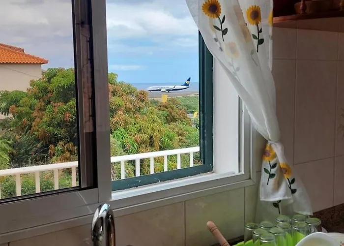 Sol E Mar By The Airport *