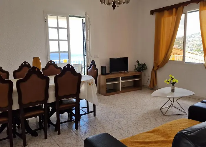 Sol E Mar By The Airport 度假居