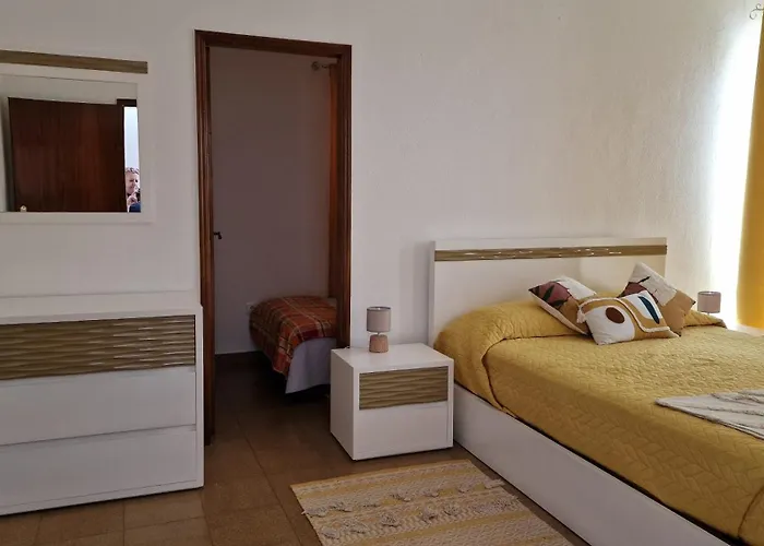 Sol E Mar By The Airport 度假居 *