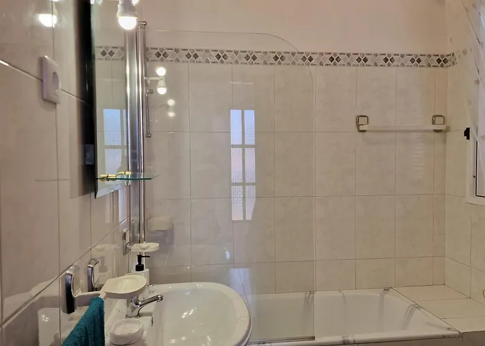 Sol E Mar By The Airport