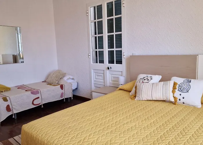 Sol E Mar By The Airport 度假居 *