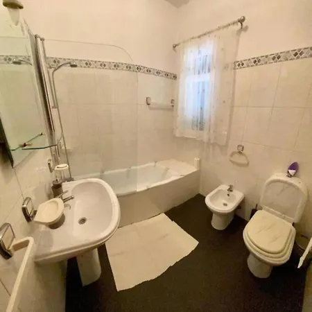 Sol E Mar By The Airport * Santa Cruz (Madeira)